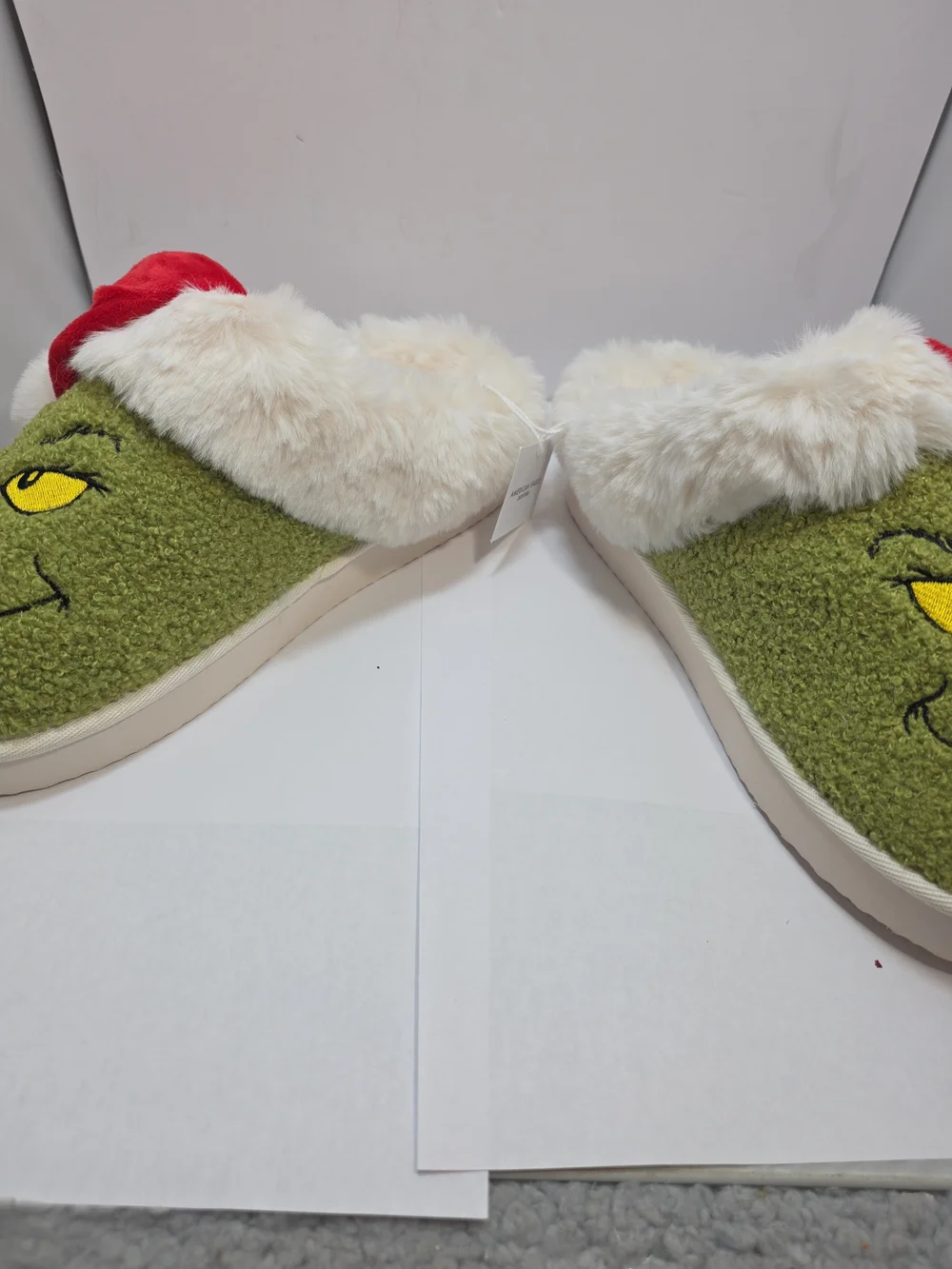American Eagle The Grinch Scuff Slippers Men’s Size 11 Christmas NWT (Z4)